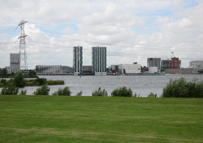 Almere stadsaanzicht — escorts, parenclubs en massage reviews